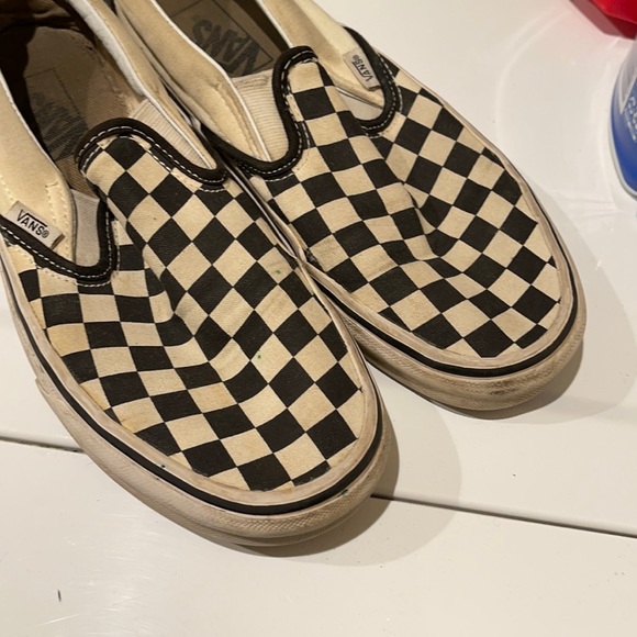 size 8 checkered vans
